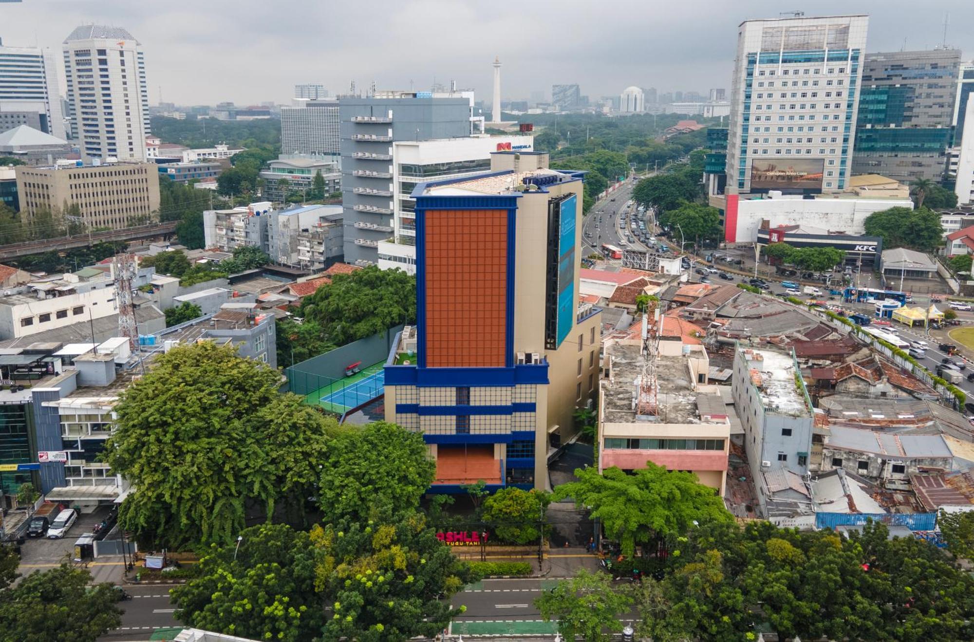 Ashley Tugu Tani Menteng Jakarta Luaran gambar